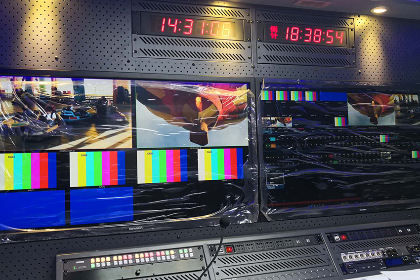 湖南电视台的又一高清转播车成功交付，康维讯全高清双联监视器与17英寸抽屉式监视器被采用