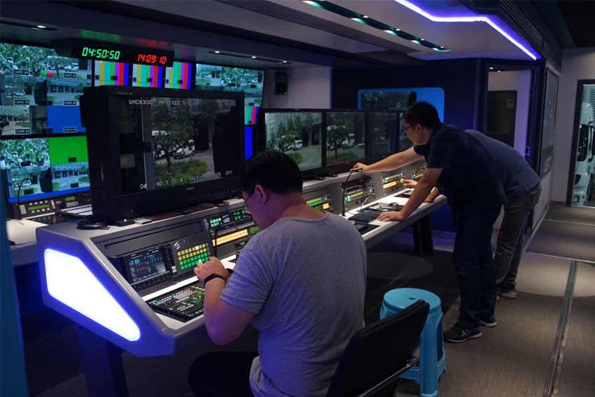 国内首台8K转播车诞生，8K 5G 三维声。康维讯监视器被选应用