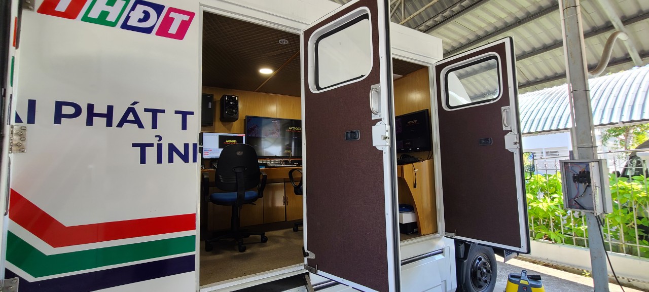 越南 Dong Thap TV 转播车