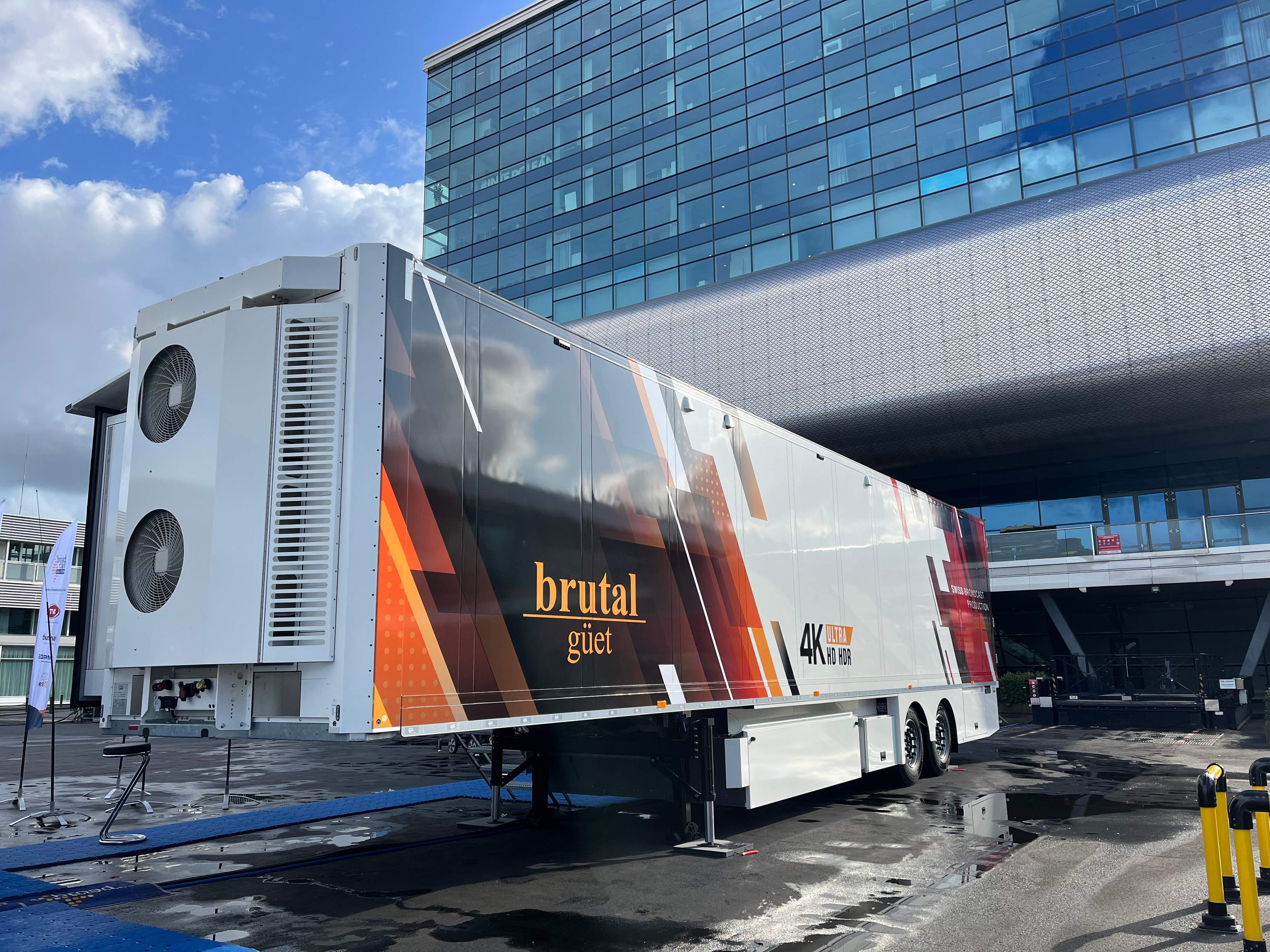 瑞士SRG电视台4K转播车 (4).jpg 瑞士SRG电视台4K转播车 (4).jpg